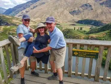 Horsing around in the Kawarau Gorge - Travelling NZ alone