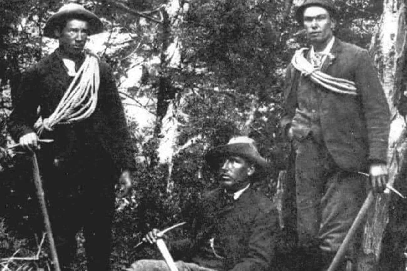 1894 photo of the first climbers of Aoraki Mt Cook