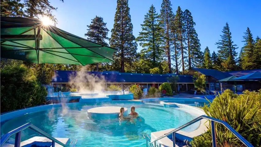Outdoor hot pools, Hamner Springs - Relaxing Tours of NZ