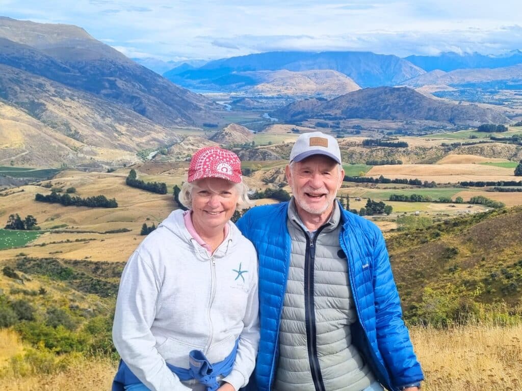 John & Jenny, Crown range